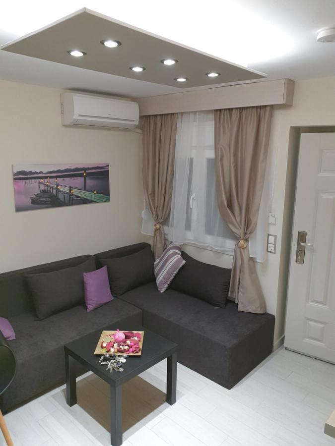 Luxrooms Ofrinion Exterior photo