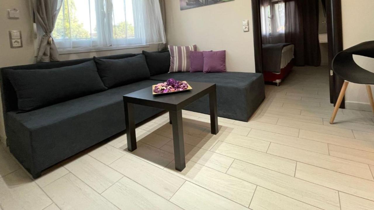 Luxrooms Ofrinion Exterior photo