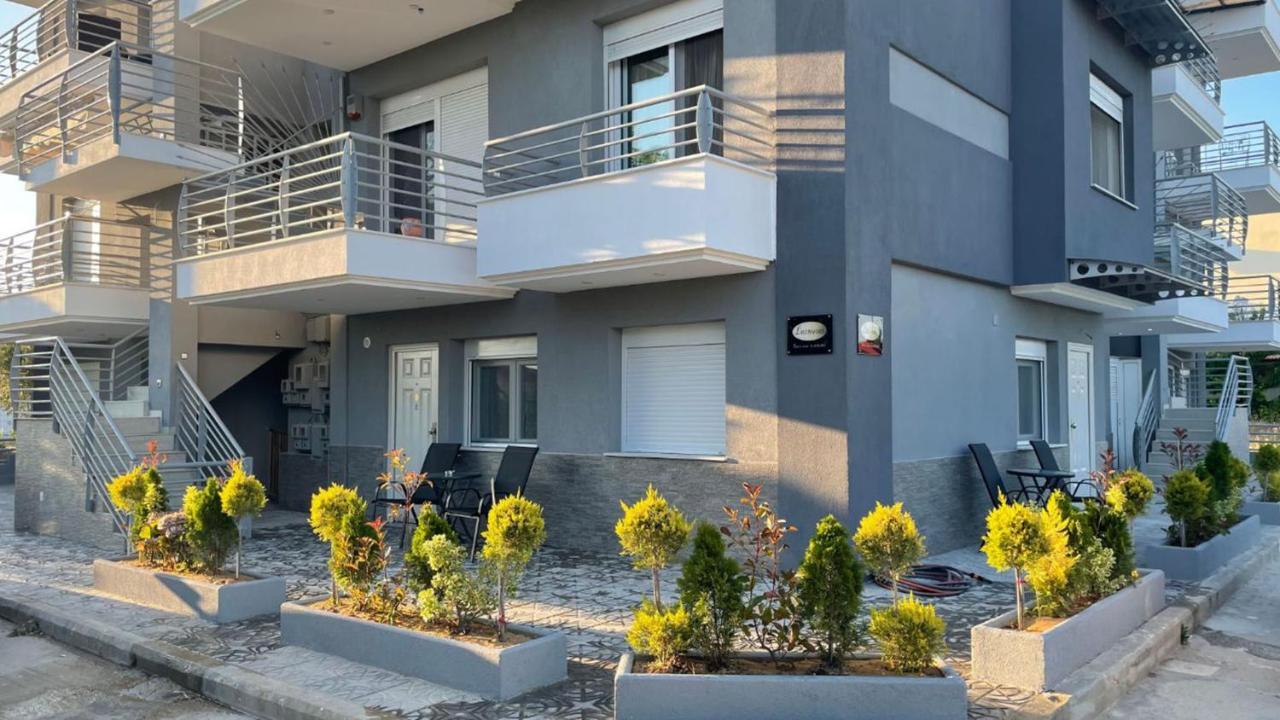 Luxrooms Ofrinion Exterior photo