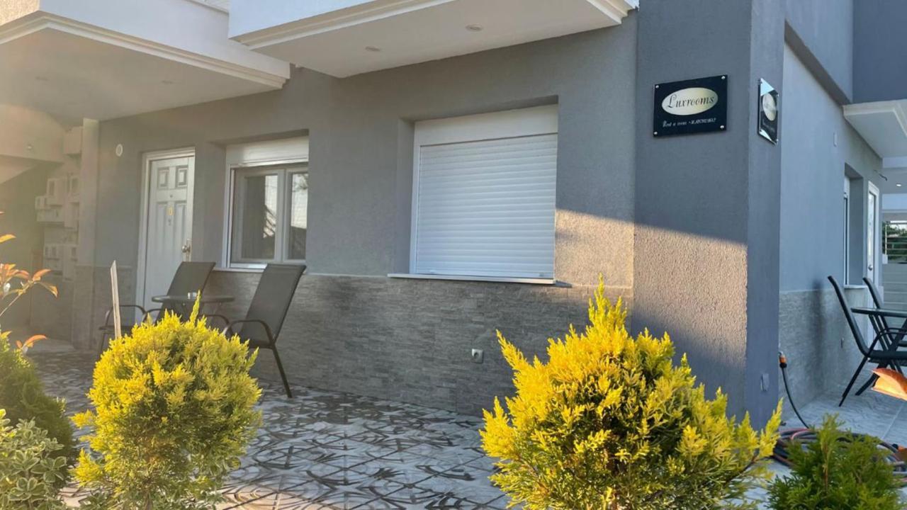 Luxrooms Ofrinion Exterior photo